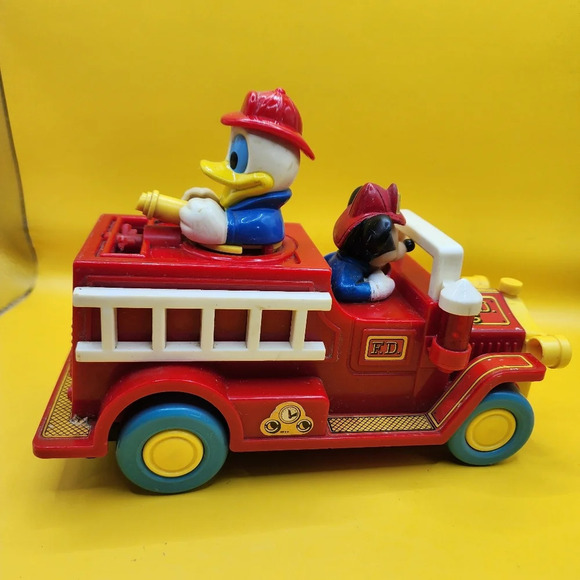 Vintage 80s Walt Disney Firetruck w Lights Mickey Mouse Donald Duck ILLCO USA - Picture 5 of 12